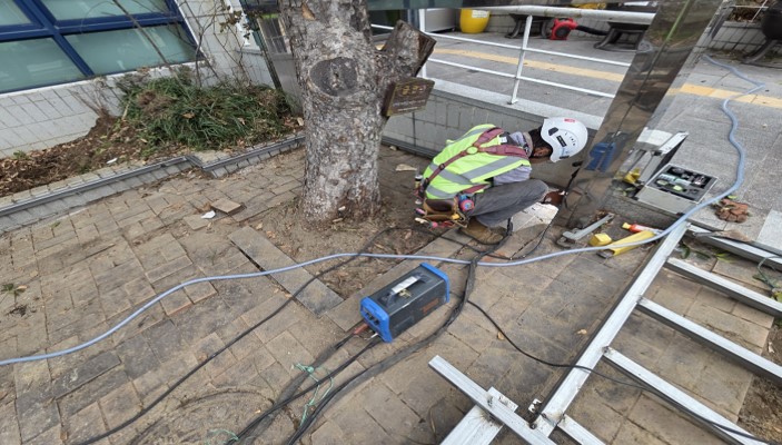 데크쉼터 조성 중