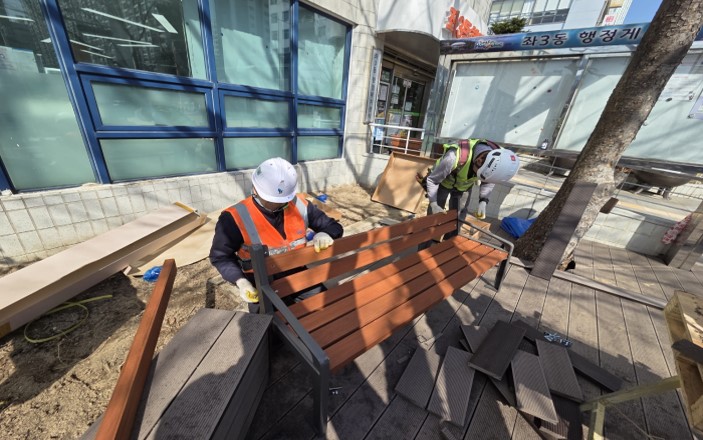 등벤치 설치 중1